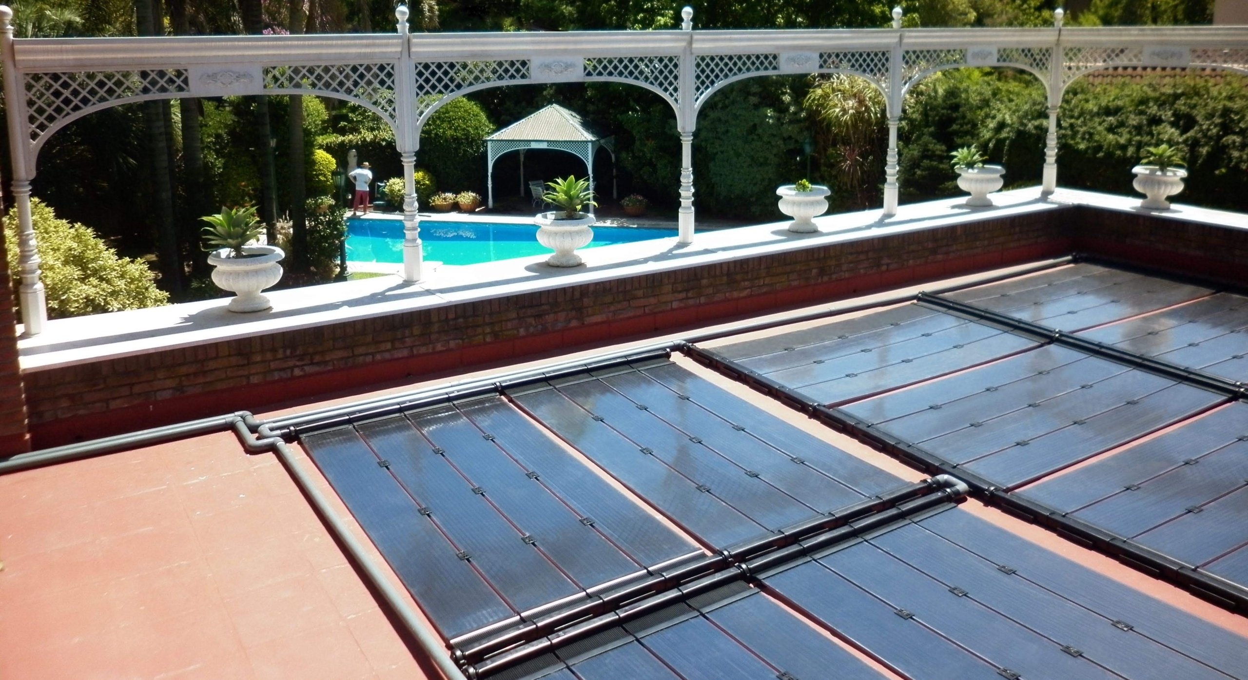 solar pannels used to rise pools temperature 