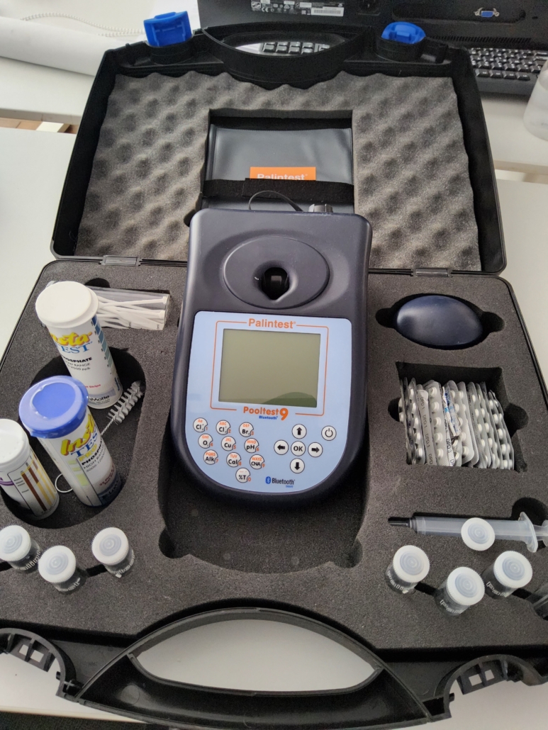 Box of tools necessary for the digital water testing 